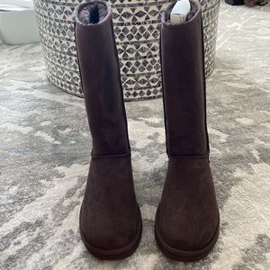 New Ugg tall boots